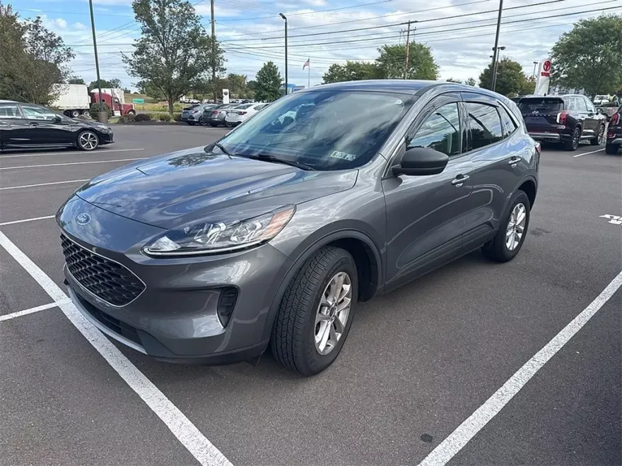 2022 Ford Escape SE photo 1