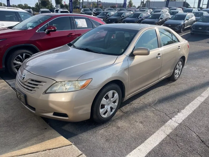 2007 Toyota Camry LE photo 1