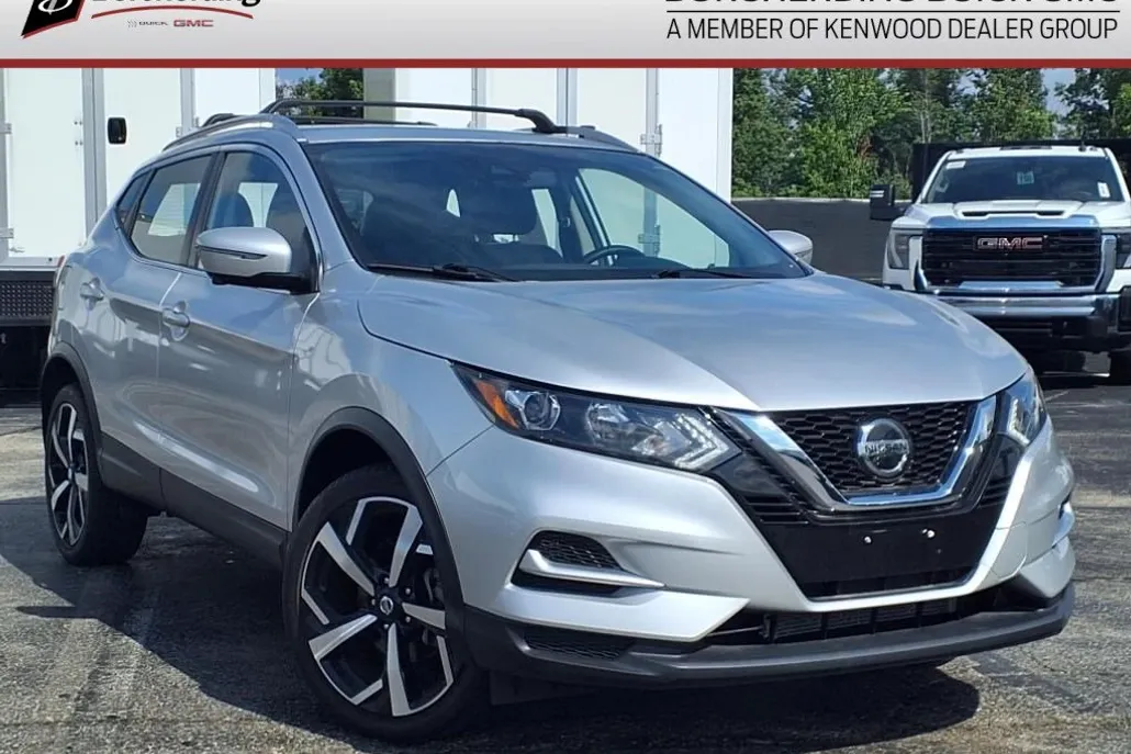 2022 Nissan Rogue Sport SL photo 1