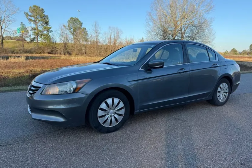 2012 Honda Accord LX photo 1