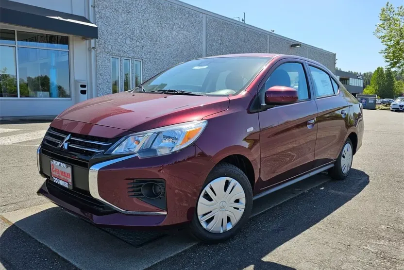 2024 Mitsubishi Mirage G4 ES photo 1