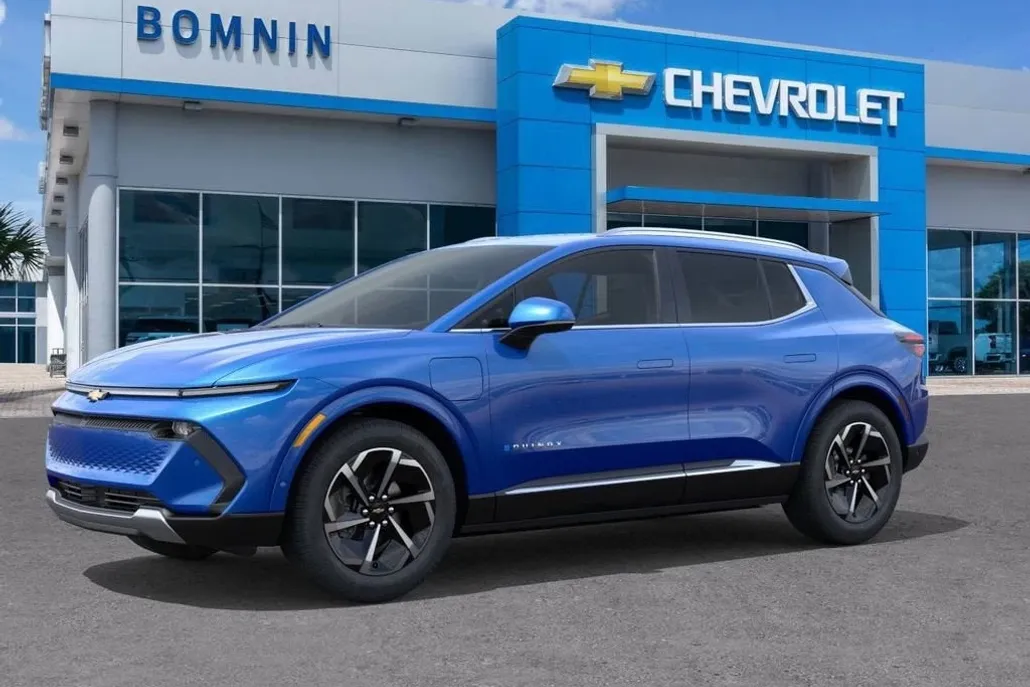 2024 Chevrolet Equinox EV 2LT photo 1