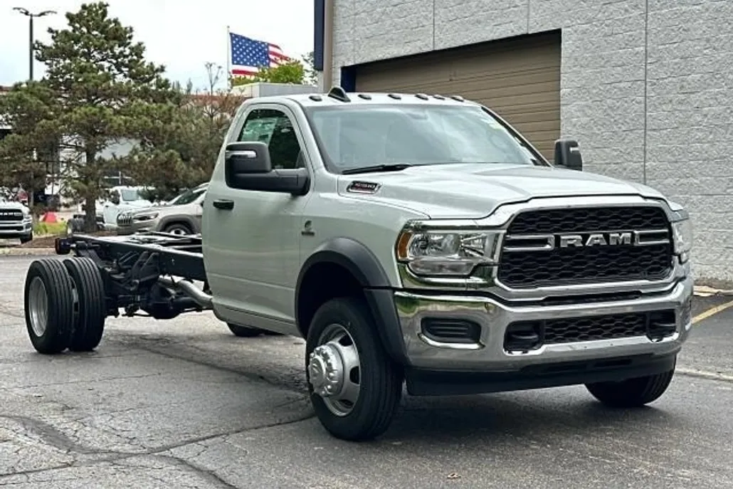 2024 Ram 5500 Tradesman SLT photo 1