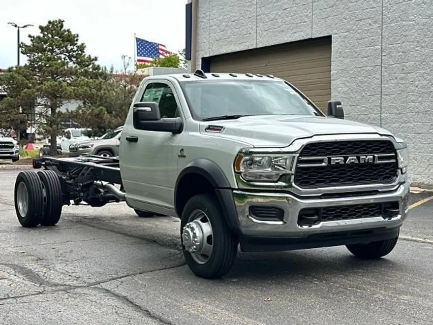 2024 Ram 5500 Tradesman SLT photo 1