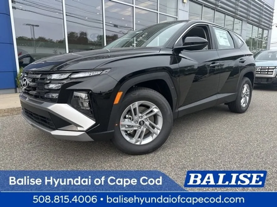 2025 Hyundai Tucson SE photo 1