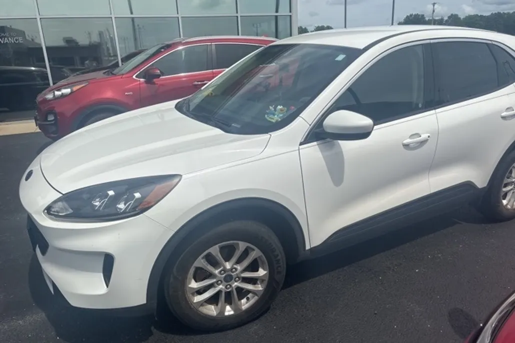 2020 Ford Escape SE photo 1