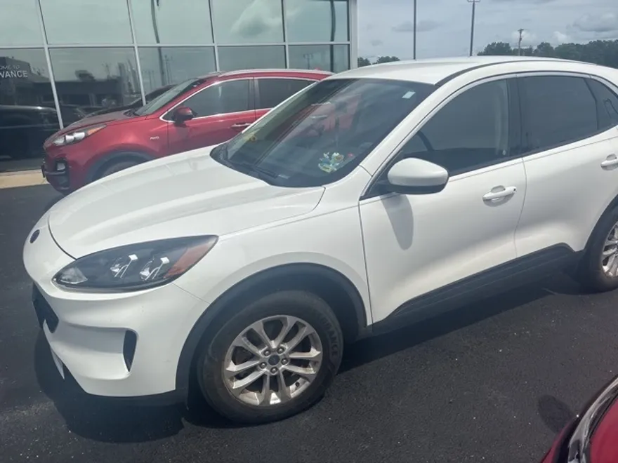 2020 Ford Escape SE photo 1