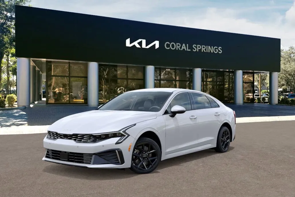 2026 Kia K5 LXS photo 1