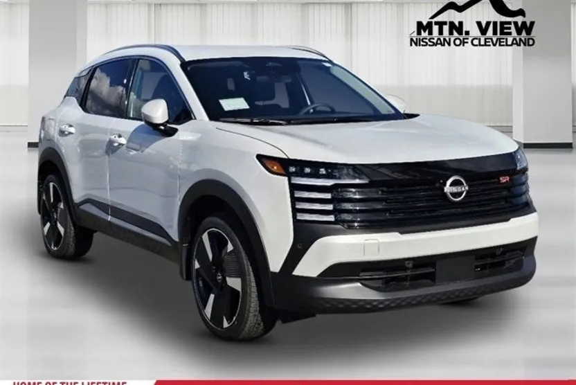 2025 Nissan Kicks SR photo 1