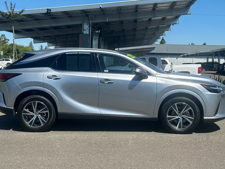2023 Lexus RX 350h AWD photo 1