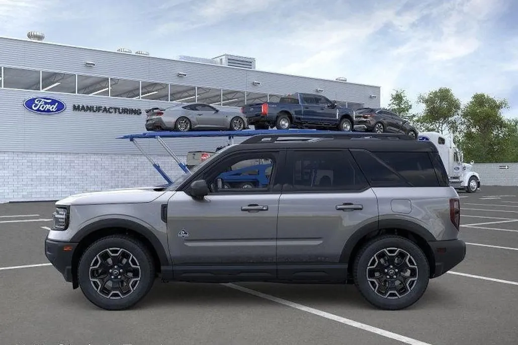2025 Ford Bronco Sport Outer Banks photo 1