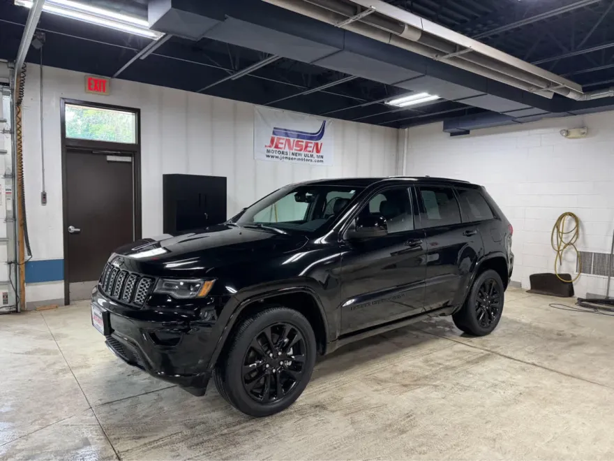 2022 Jeep Cherokee Laredo X photo 1