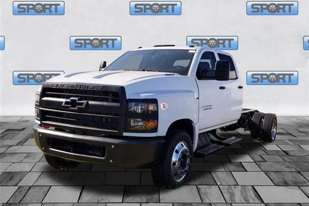 2024 Chevrolet Silverado 5500HD Work Truck photo 1