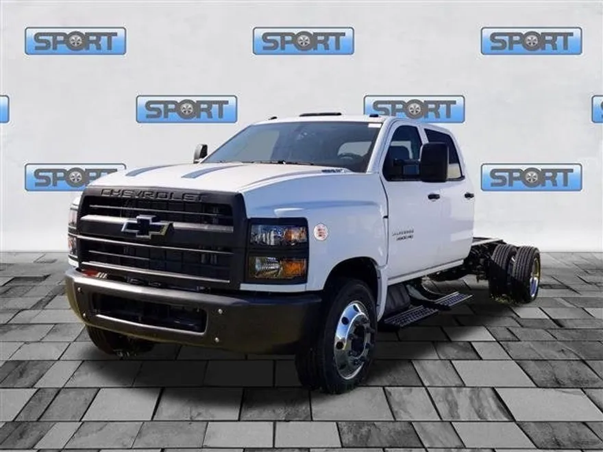 2024 Chevrolet Silverado 5500HD Work Truck photo 1