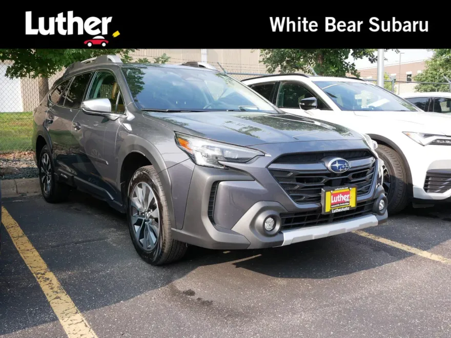 2024 Subaru Outback Touring photo 1