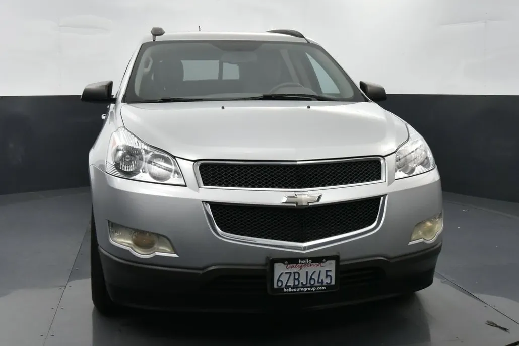 2012 Chevrolet Traverse LS photo 1