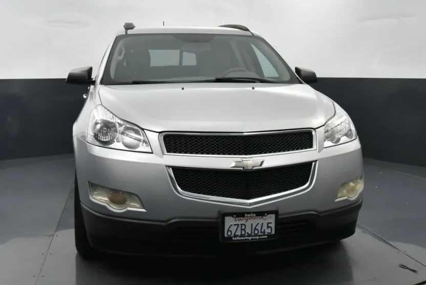 2012 Chevrolet Traverse LS photo 1