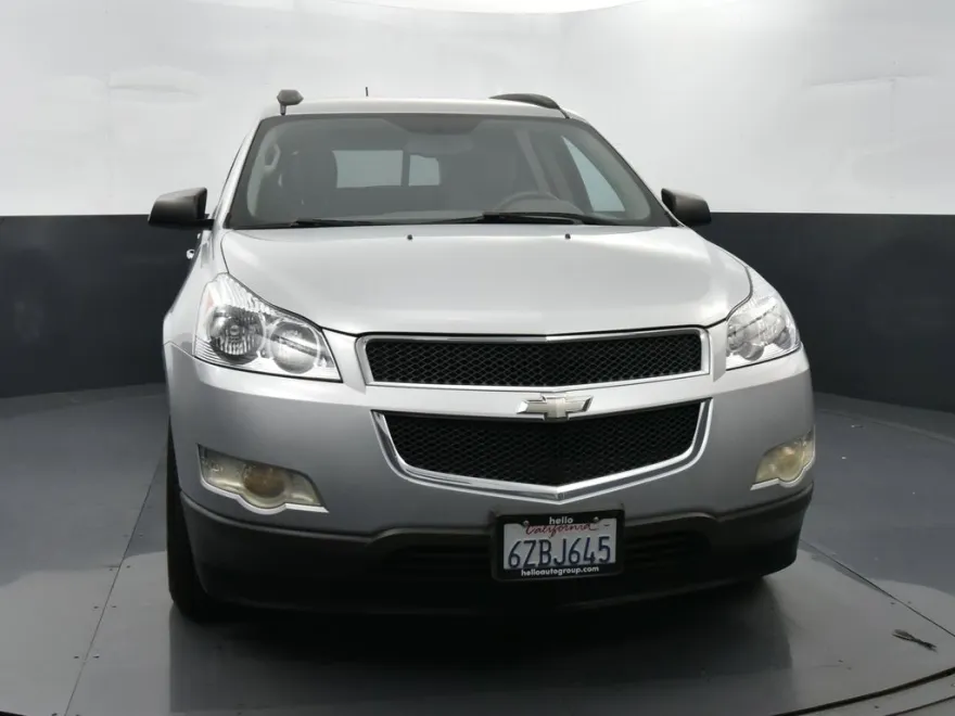 2012 Chevrolet Traverse LS photo 1