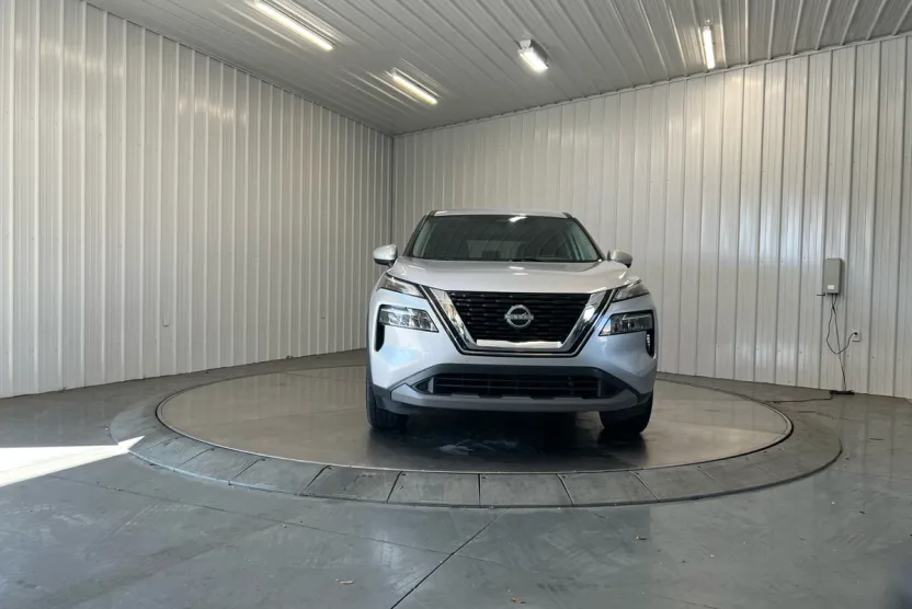 2023 Nissan Rogue SV photo 1