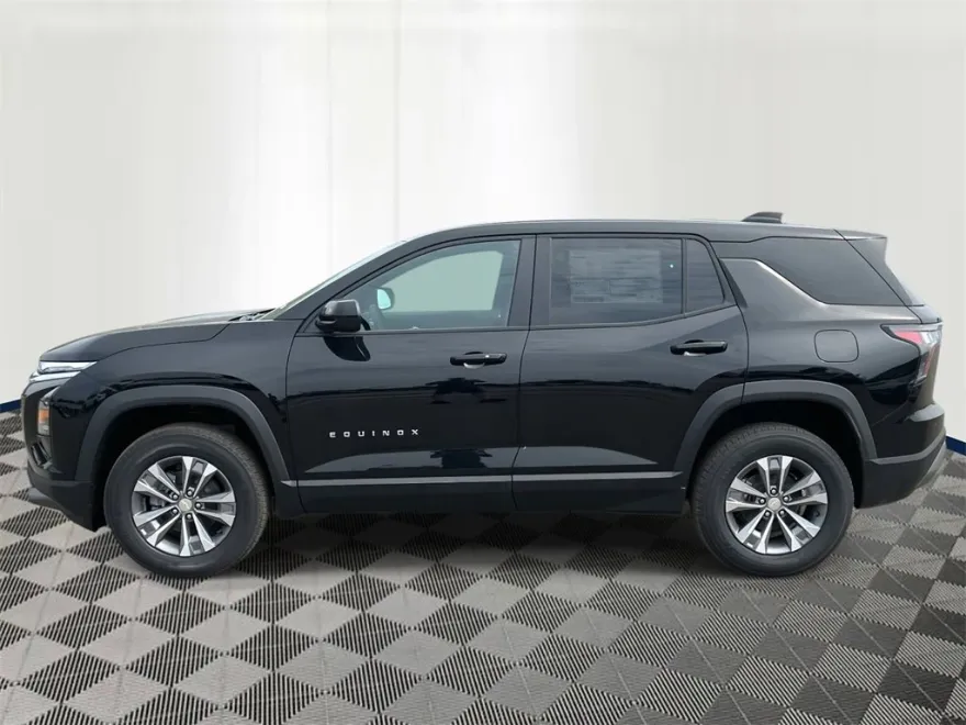 2026 Chevrolet Equinox LT photo 1