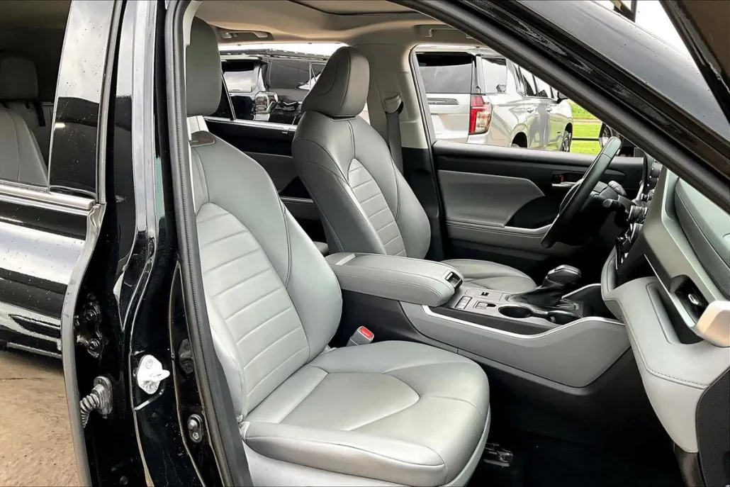 2021 Toyota Highlander Hybrid XLE photo 1
