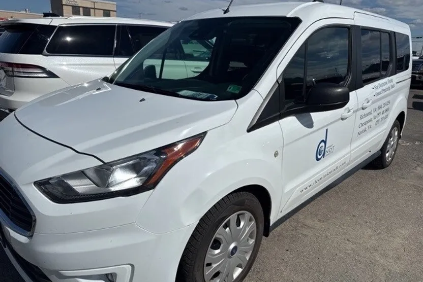 2022 Ford Transit Connect XLT Wagon photo 1