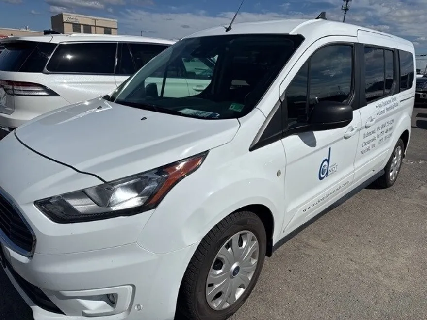 2022 Ford Transit Connect XLT Wagon photo 1
