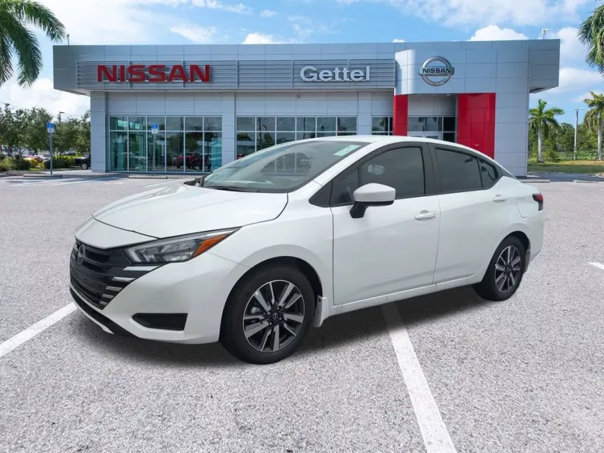 2025 Nissan Versa SV photo 1
