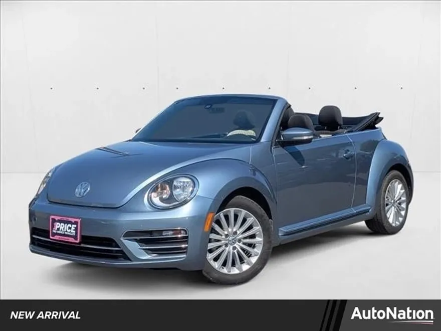 2019 Volkswagen Beetle S photo 1