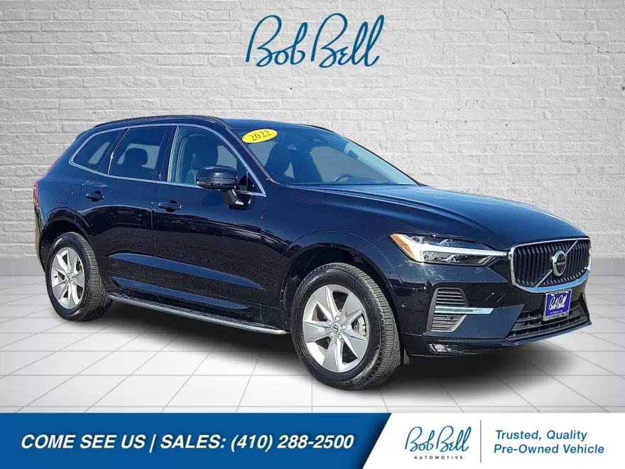 2022 Volvo XC60 B5 Momentum photo 1