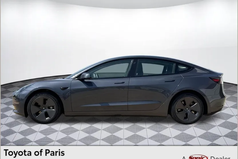 2023 Tesla Model 3 photo 1