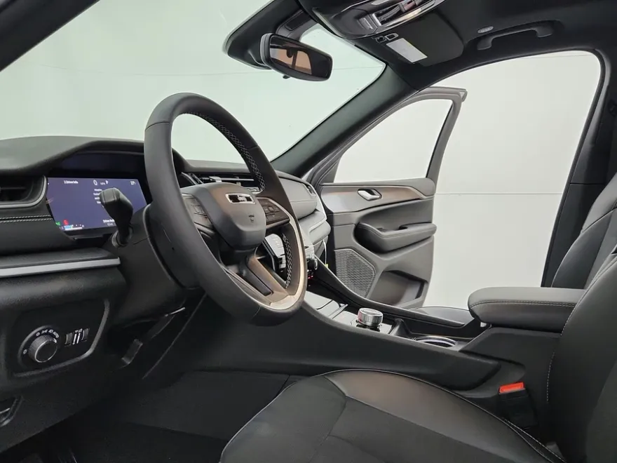 2025 Jeep Grand Cherokee Altitude X photo 5