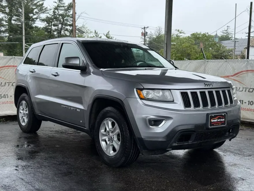 2015 Jeep Grand Cherokee Laredo photo 1