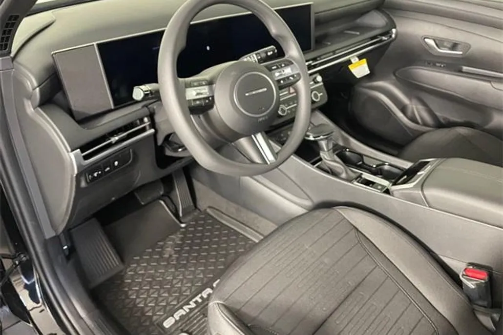 2025 Hyundai Santa Cruz SE photo 1