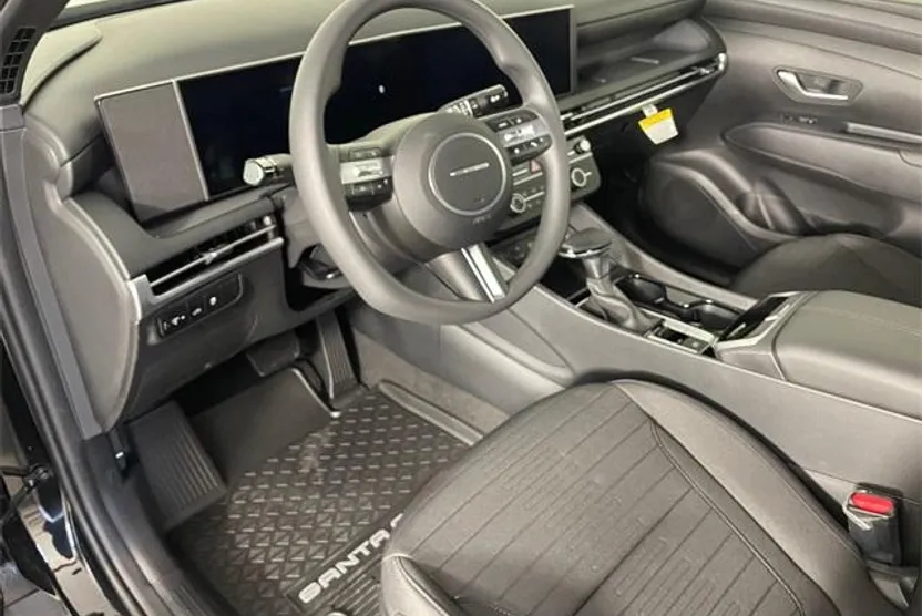 2025 Hyundai Santa Cruz SE photo 1