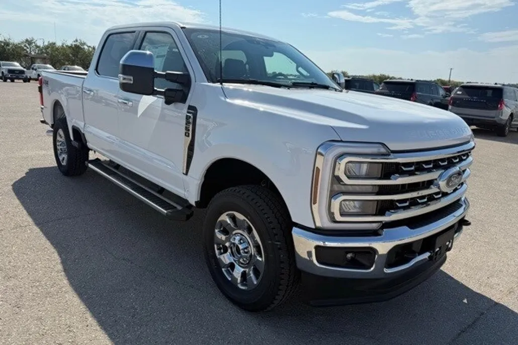 2026 Ford F-250 Lariat photo 1