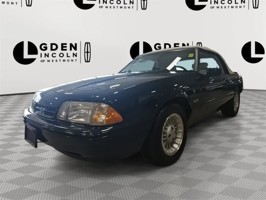 1990 Ford Mustang LX Convertible photo 1