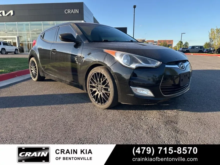 2013 Hyundai Veloster Base photo 1