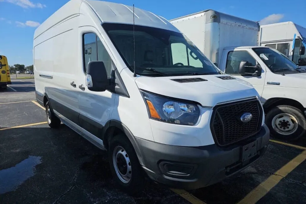 2021 Ford Transit Cargo Van photo 1