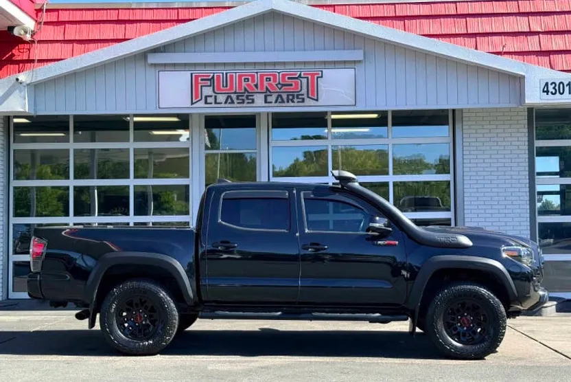 2019 Toyota Tacoma TRD Pro photo 1