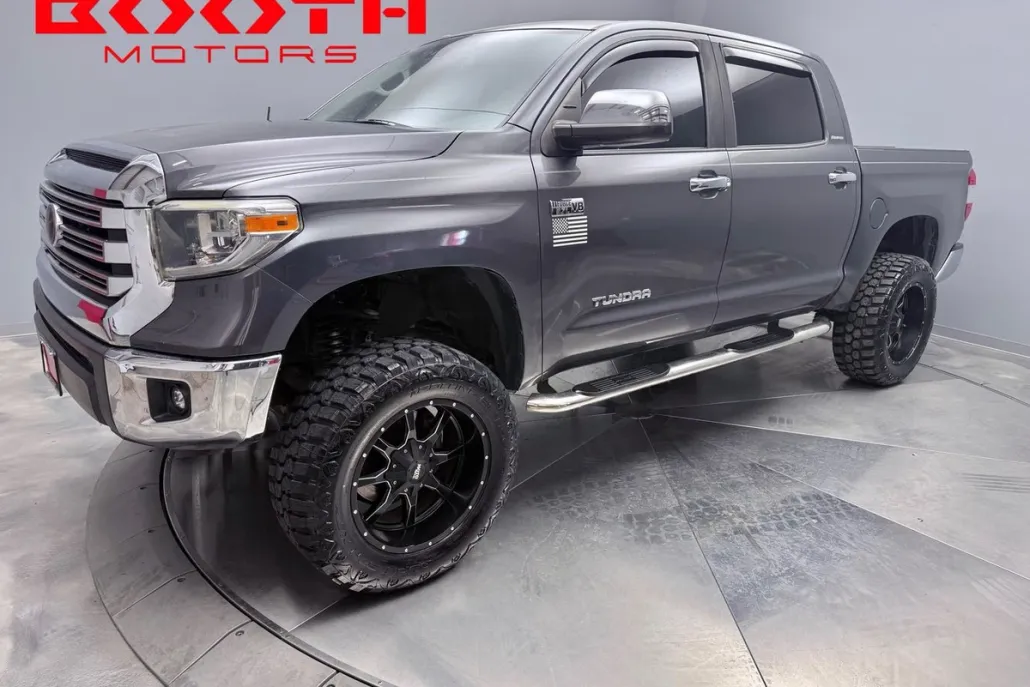 2018 Toyota Tundra Limited photo 1