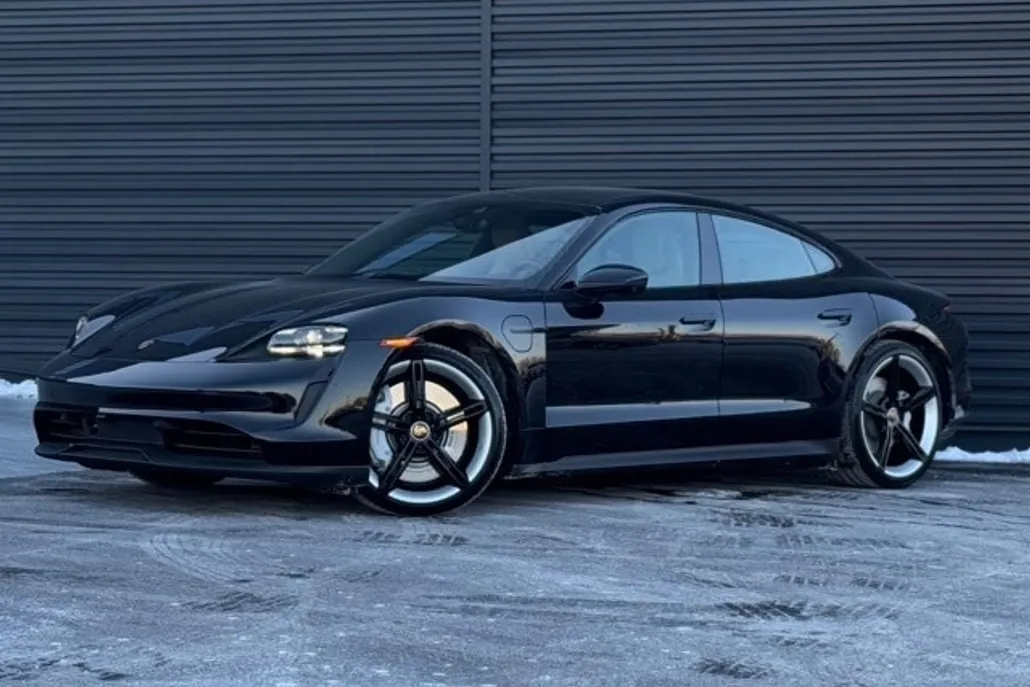 2024 Porsche Taycan 4S photo 1