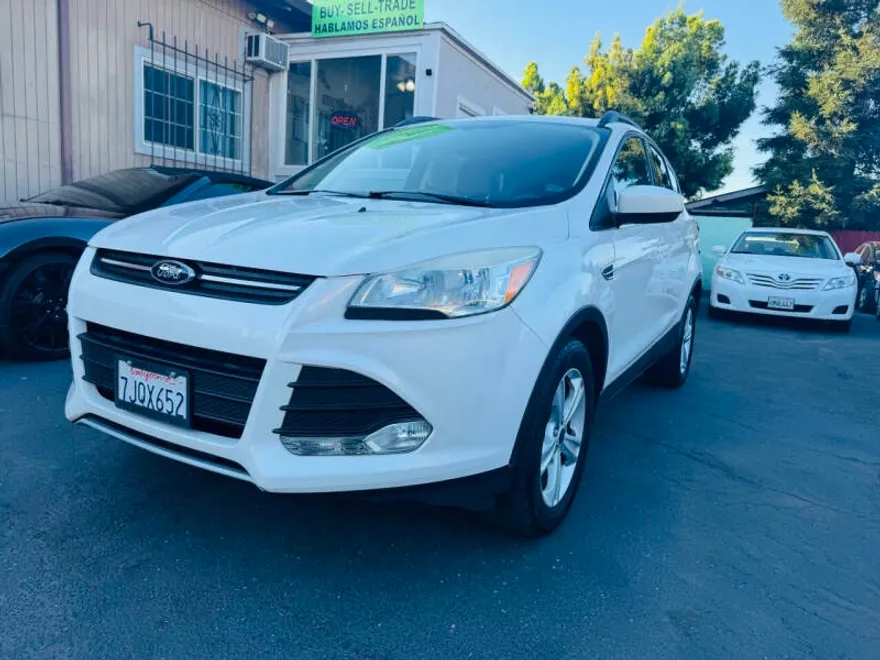 2015 Ford Escape SE photo 1