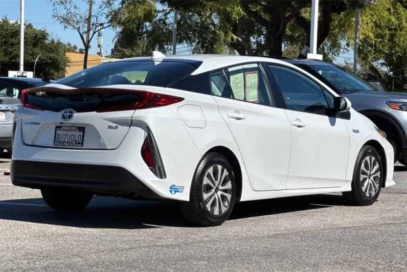 2021 Toyota Prius Prime XLE photo 1