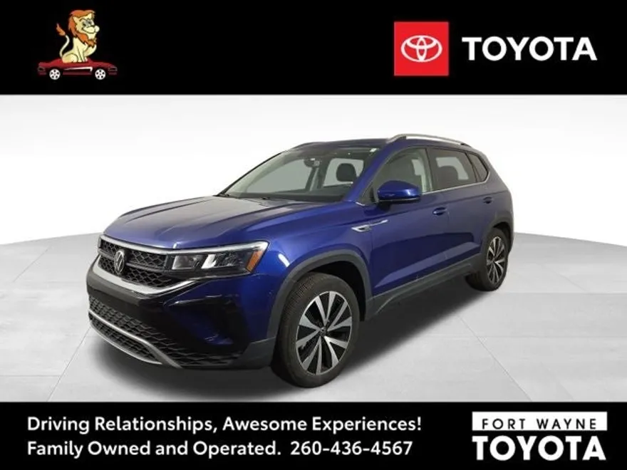 2022 Volkswagen Taos SE photo 1