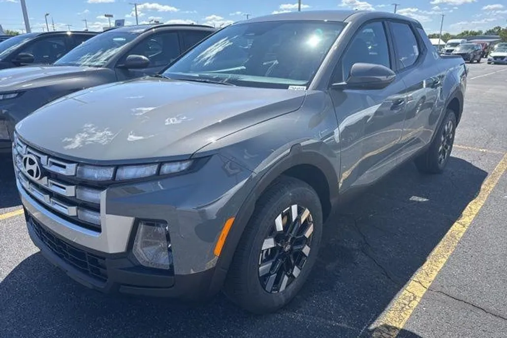 2026 Hyundai Santa Cruz SE photo 1