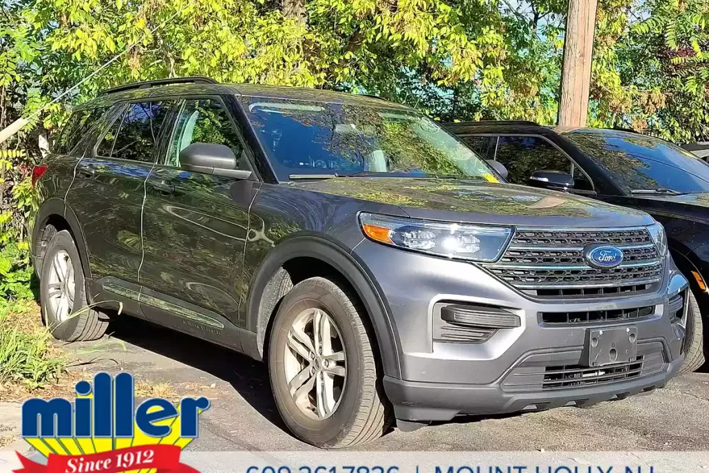2022 Ford Explorer XLT photo 1