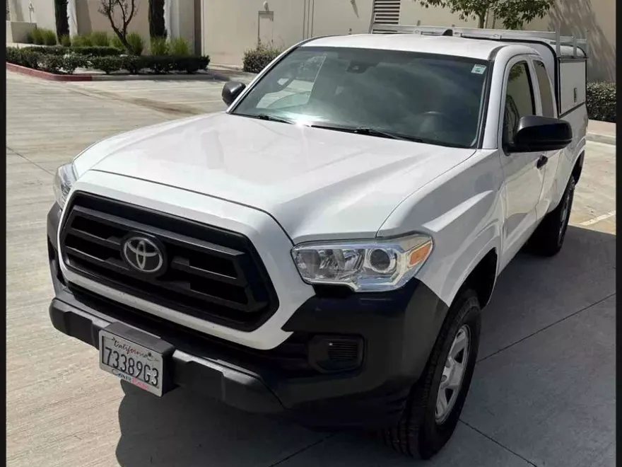 2022 Toyota Tacoma SR Access Cab photo 1