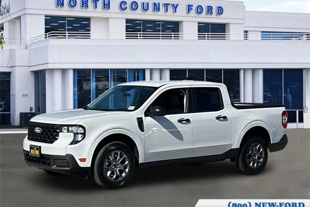 2025 Ford Maverick XLT photo 1