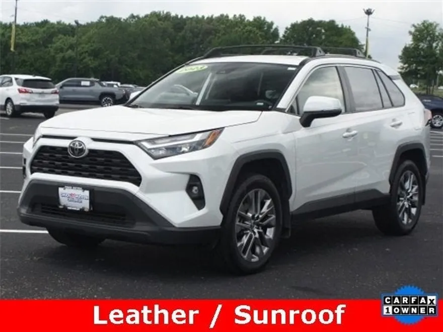 2023 Toyota RAV4 XLE Premium photo 1